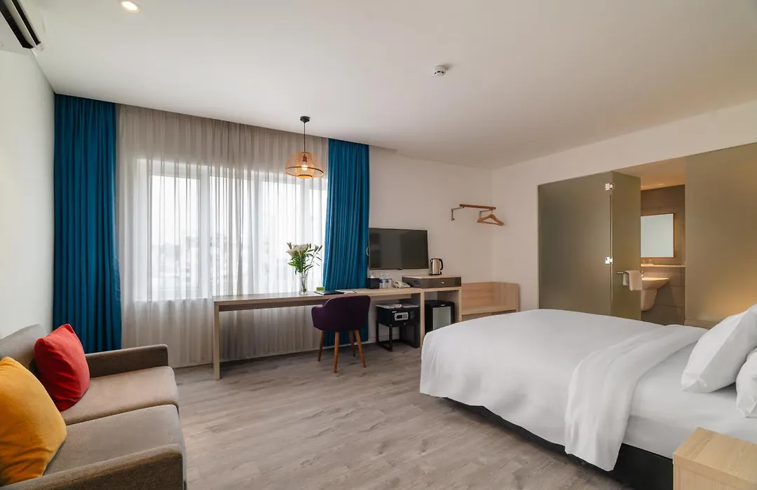 Liberty Hotel Saigon Greenview-1
