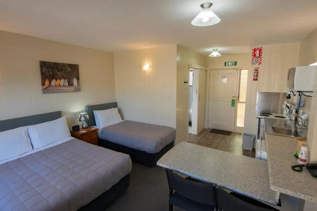 Howick Motor Lodge-1