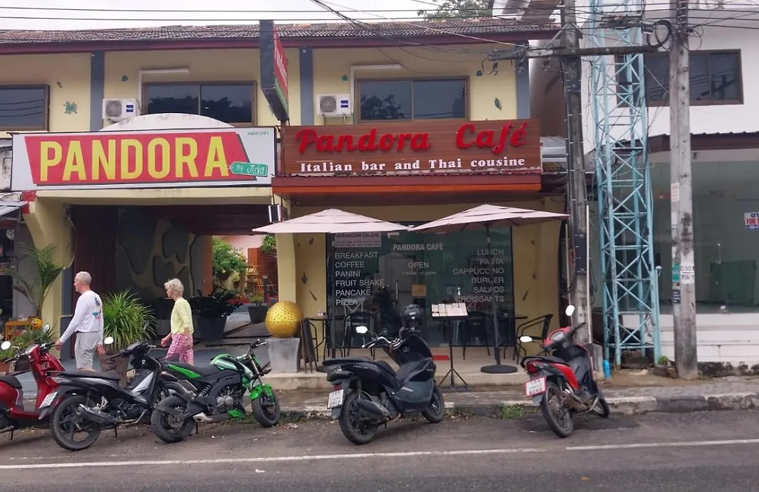Pandora Cafe-1
