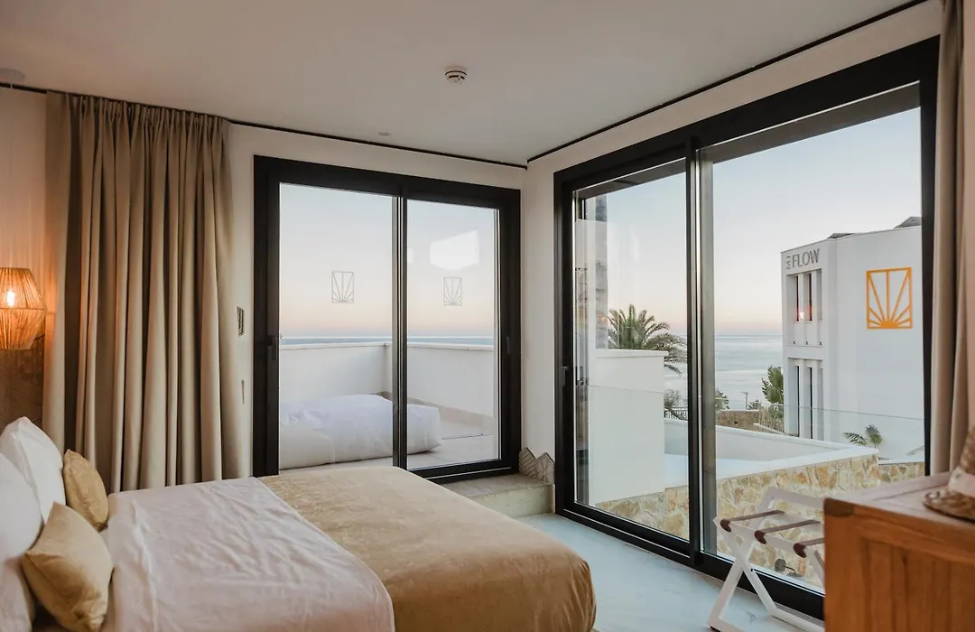 Miflow Hotel Villas & Suites-1
