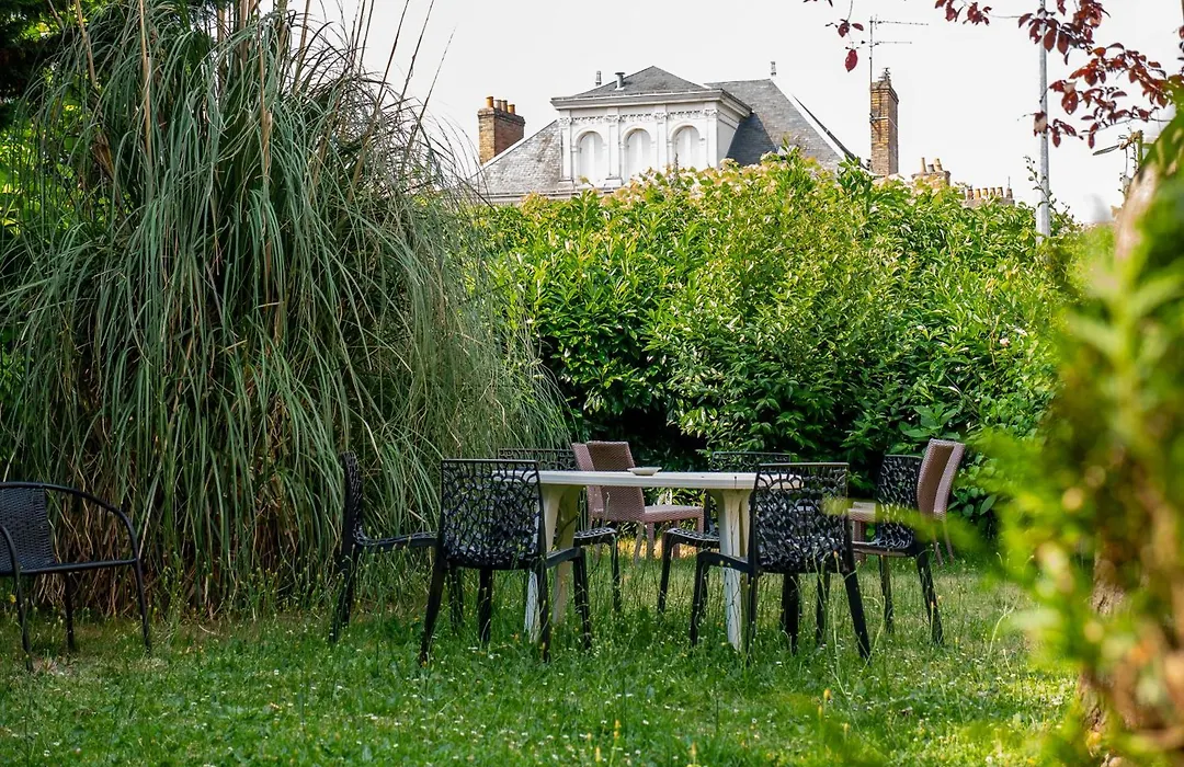 Hotellerie De Charme Le Relais Cicero Hotel-Jardin-Calme-Verdure- Un Relais Du XVII En Centre Au Detour Du Zoo-1