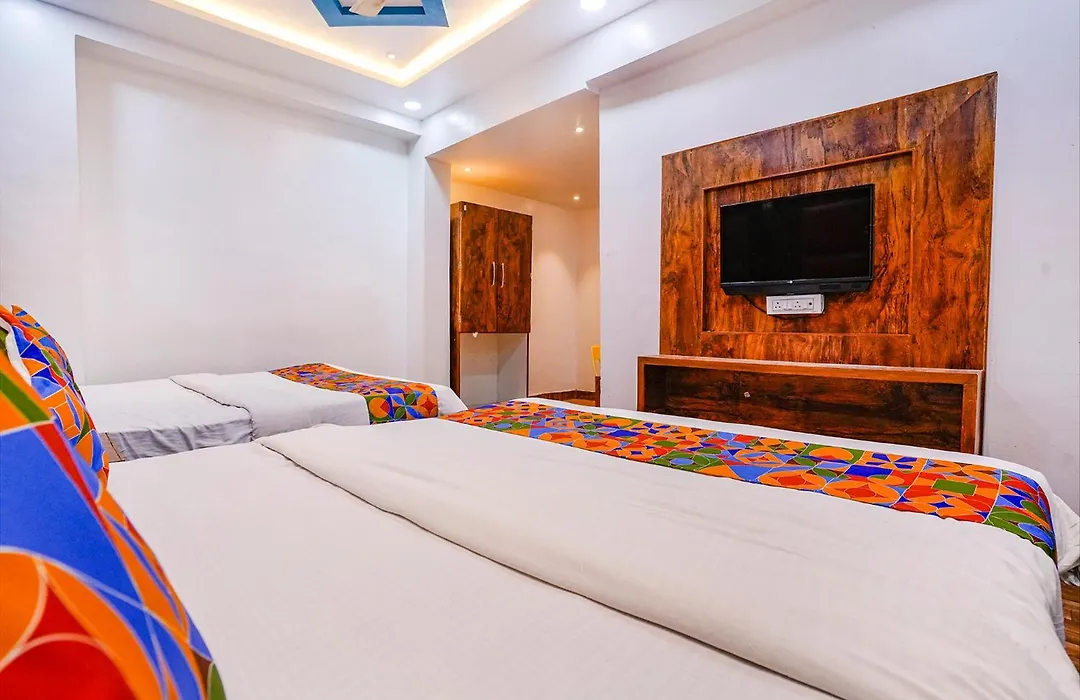 Fabhotel Lime Ras Palace-1