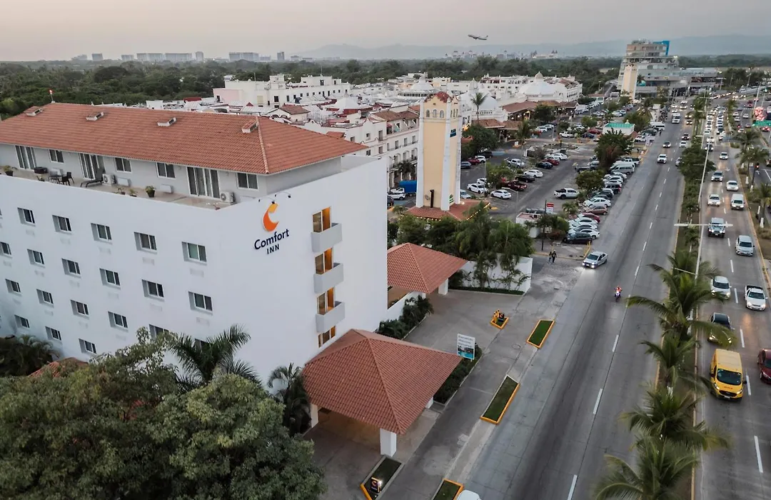 Comfort Inn Puerto Vallarta Golfside & Marina-1