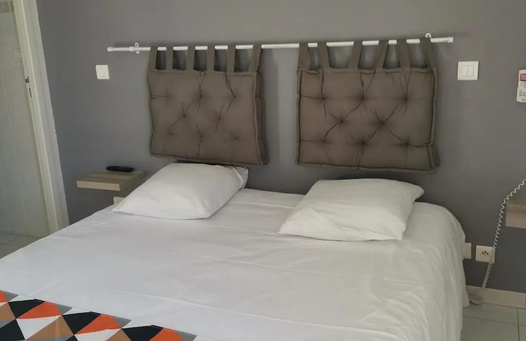 Carry Hotel-1
