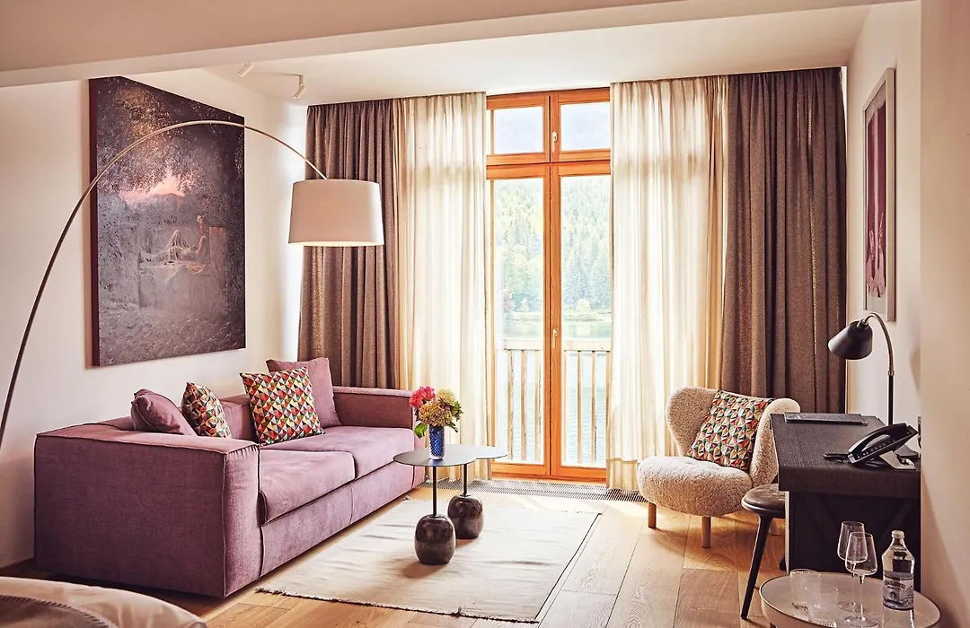 Tauroa Seehotel Grundlsee-1