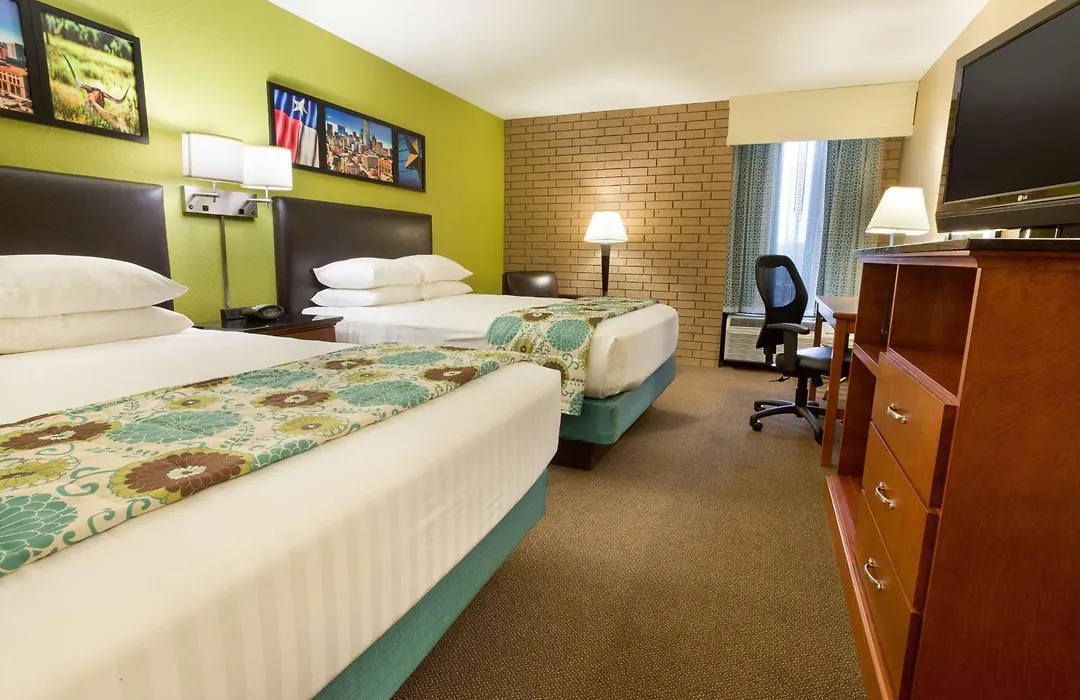 Heritage Inn Suites Houston Sugar Land, Trademark By Wyndham-1