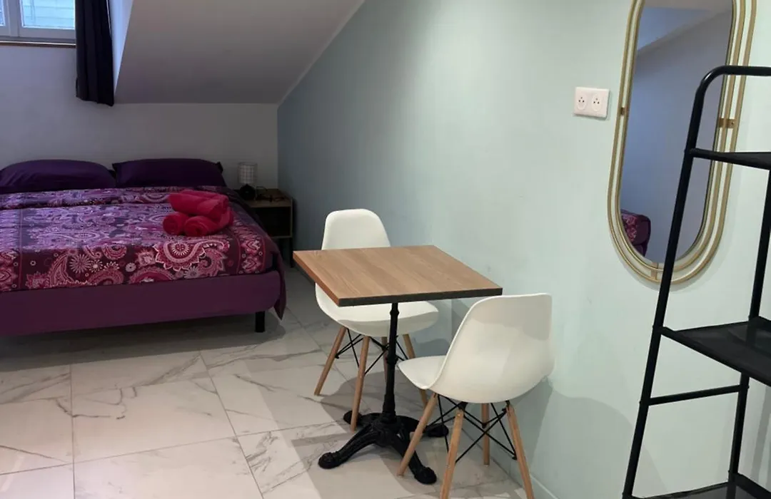 Hostel Lyonnais-1