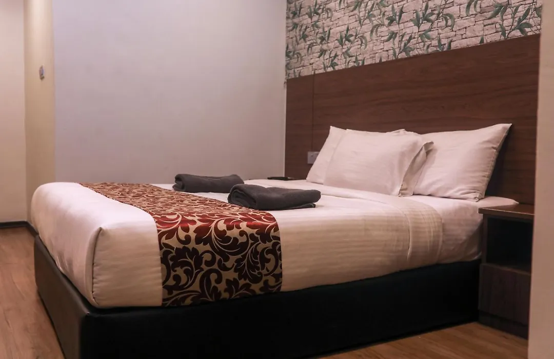Highlanders Hotel-1
