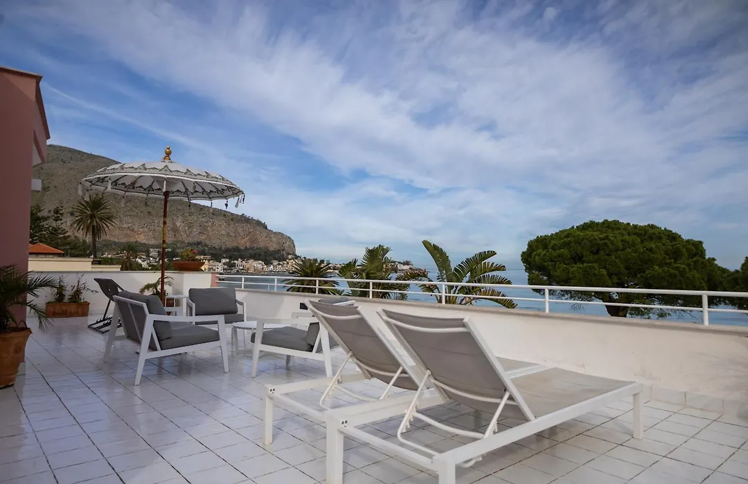 Villa Olimpia Mondello-1