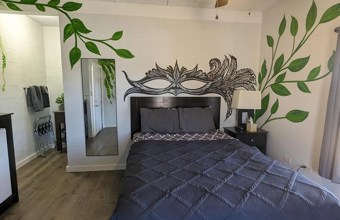 Riverboat Inn & Suites-1