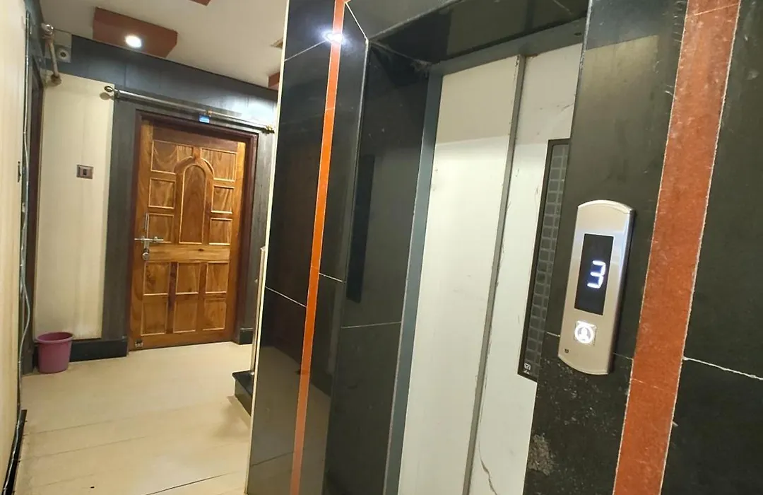Sea Beach Hotel Puri Inn Puri - 100 Meters From Sea Beach - Near By Jagannath Temple - Wifi - Lift And Parking Facilities - Jai Jagannath-1