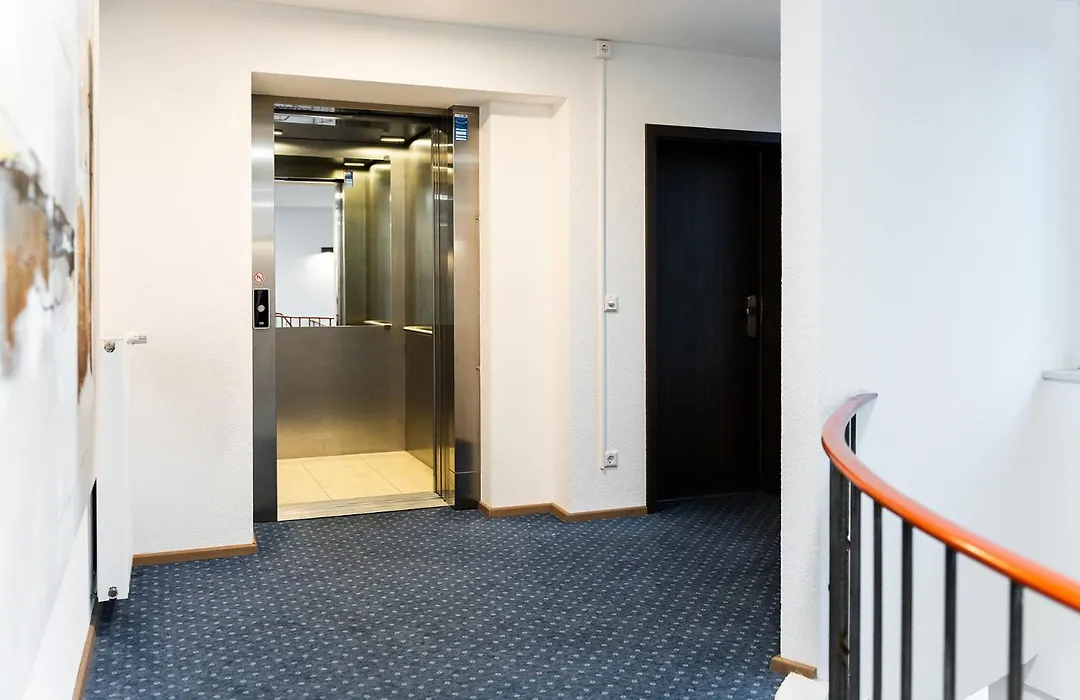 Hotel Vier Jahreszeiten an der Therme&Kliniken Bad Krozingen Nähe Freiburg&Schwarzwald Ideal für Wellness Kur&Business Ausflüge 24h Check In- WLAN&Parken gratis-1