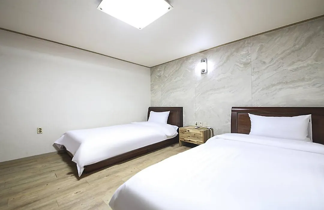 Bobos Hotel-1