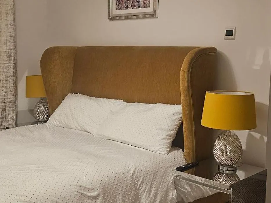 Abi'S World - 23 Kilmartin Grove Green, Hollystown, Dublin 15-1
