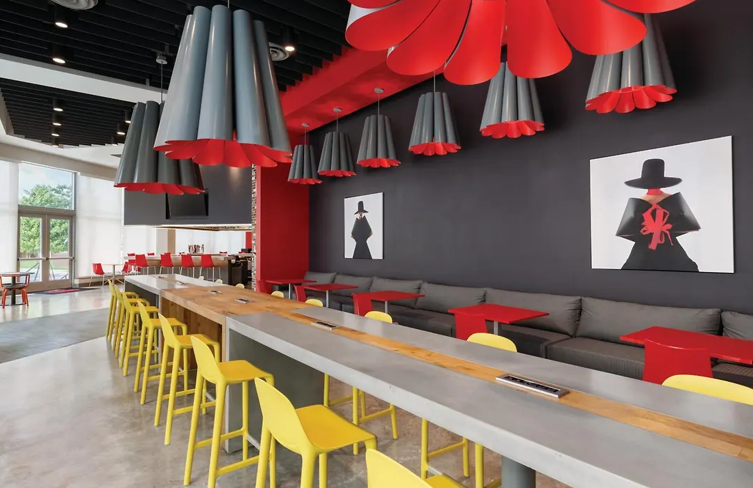 Kompose Boutique Miami Airport-1