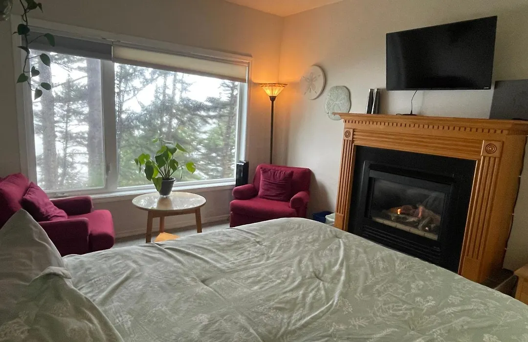 Tyee Lodge Bed And Breakfast-1