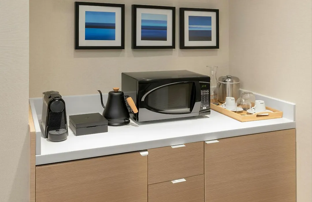 The Insignia Hotel, Sarnia, A Tribute Portfolio Hotel-1