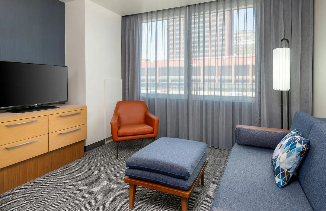 Courtyard By Marriott Buffalo Downtown/Canalside-1