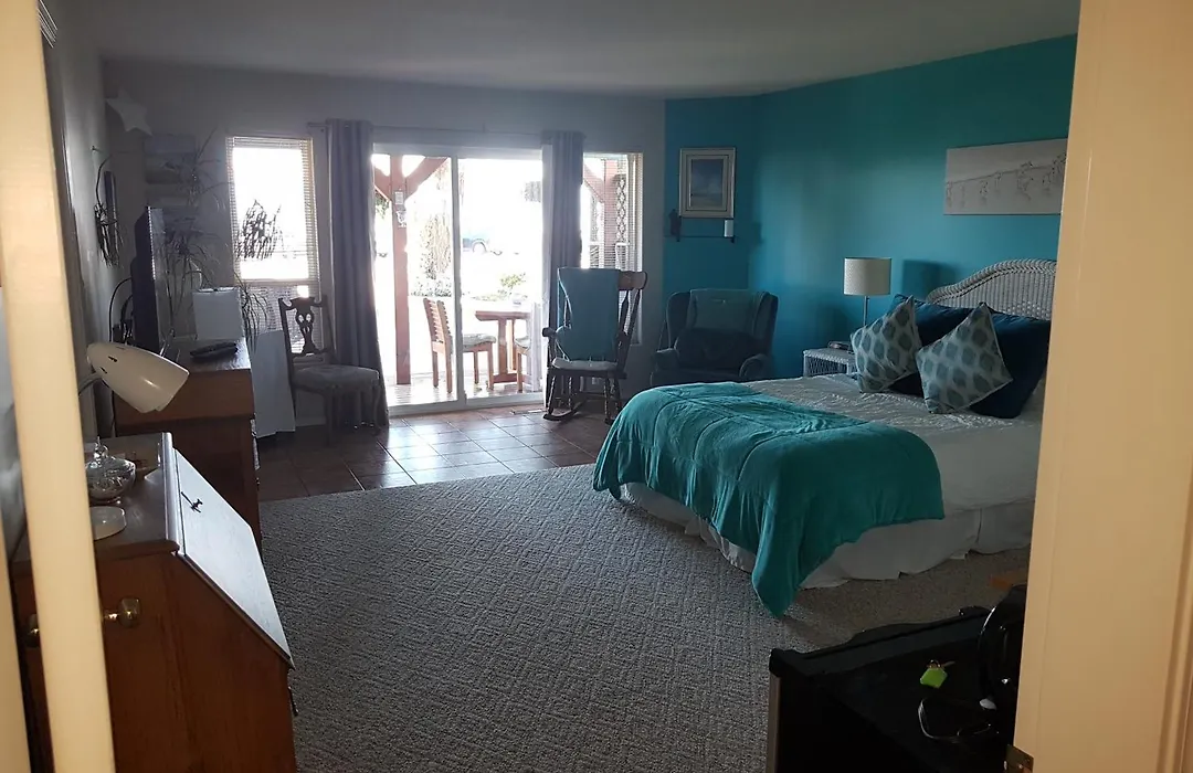 Davis Bay Bed & Breakfast-1