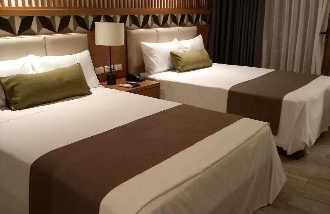 Crown Hotel At Harbour Springs Palawan Managed By Enderun Hotels-1
