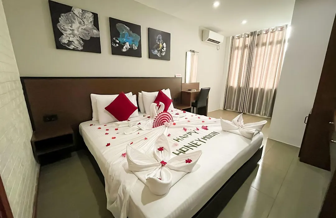 Awesome Suite-1