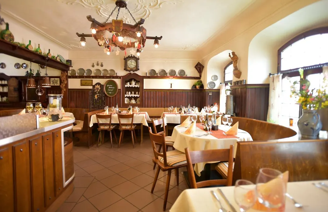 AKZENT Hotel Grüner Baum-1
