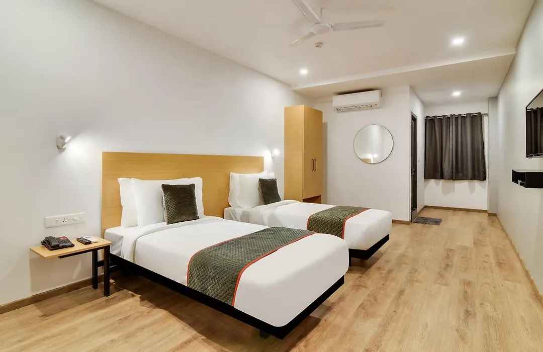 Oyo Townhouse 237 Near Pallavaram - Thoraipakkam Road-1