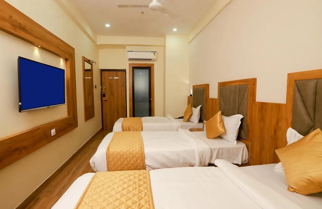 Hotel Bkc Minerva, Near Us Consulate-1