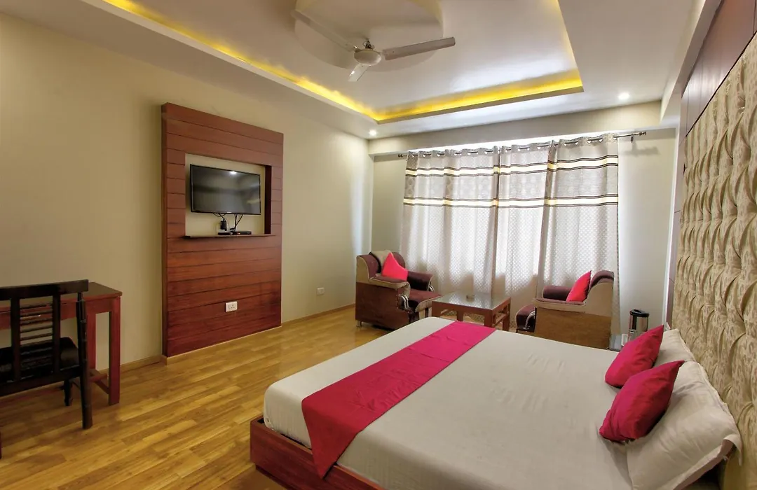 Hotel Neelam Manali Near Volvo Bus Stand Manali-1