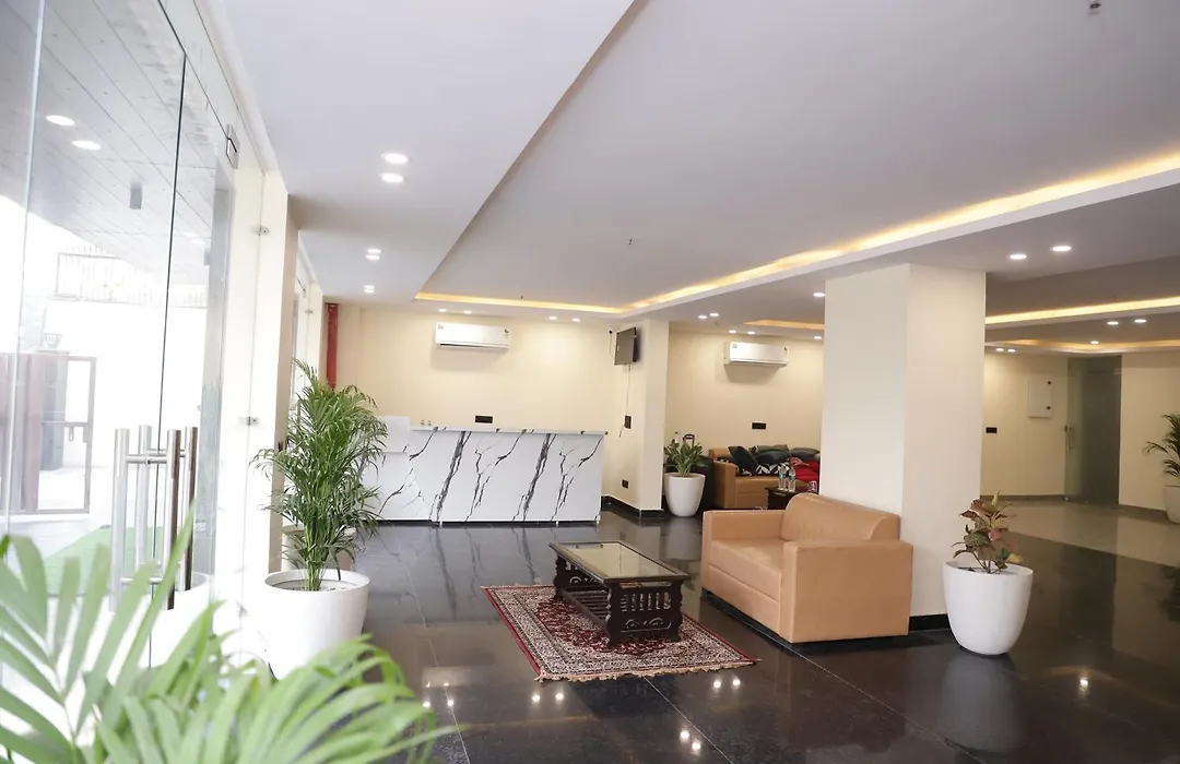 Hotel New Luxx Stay - Near Igi Airport-1