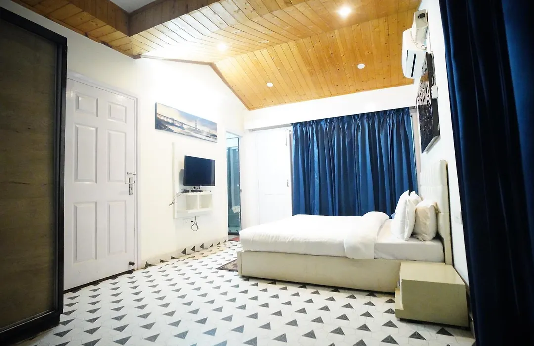 The Castle Villa Pine View Kasauli-1