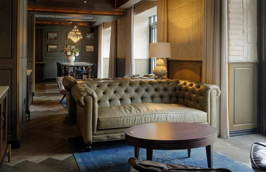 The Queens Hotel-1