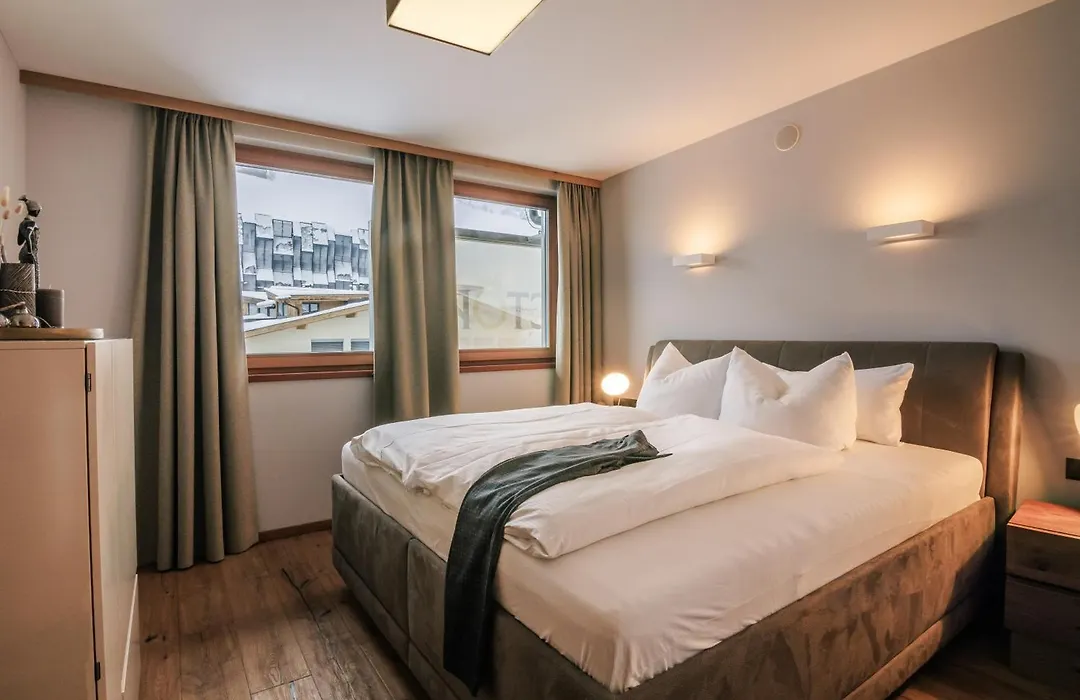 Hotel Victoria - Adults Only Bar & Breakfast-1