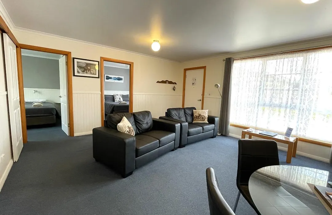 Castaway Holiday Apartments-1