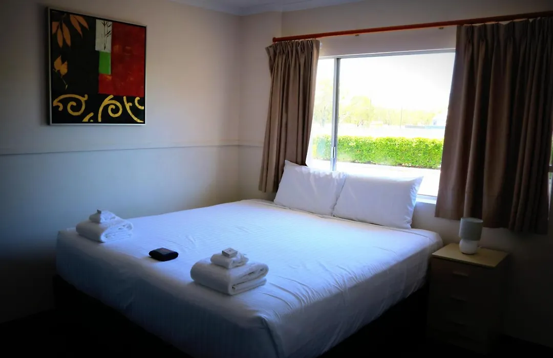 The Commercial Hotel Motel-1
