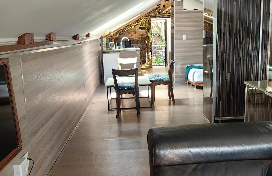 Gem Of Manor Drive-1