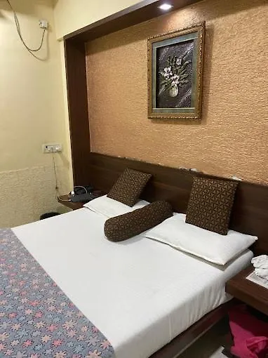 Stay Retreats At Rex Plaza - Nr Exhibition Centre, Vashi-1