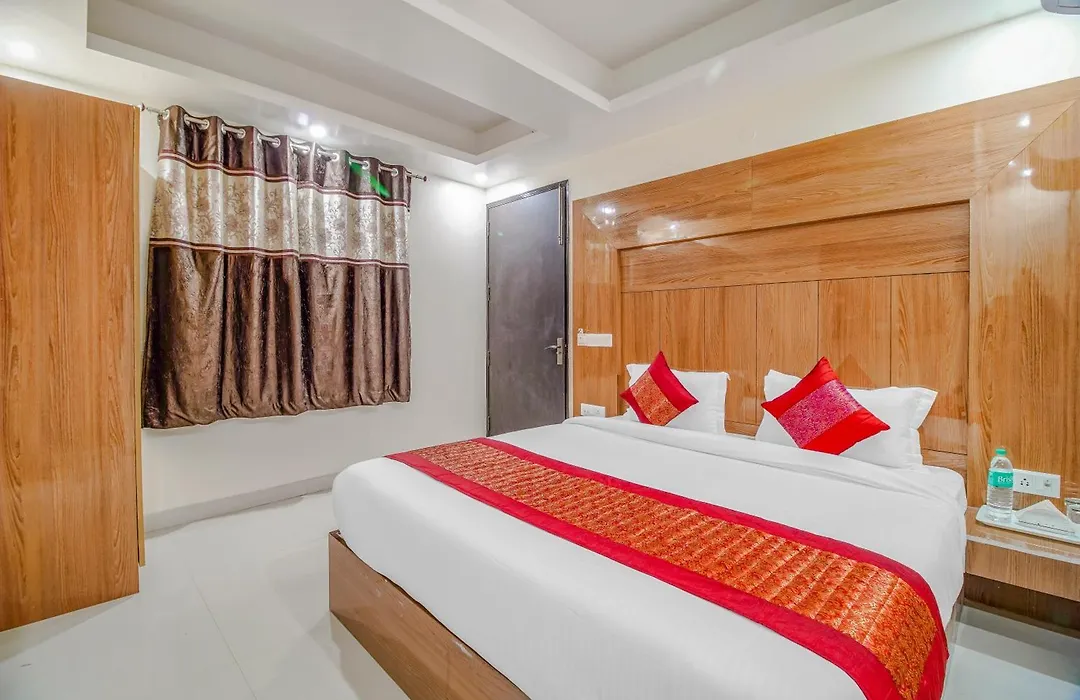 Hotel Mayank Plaza-Near Igi Airport Terminal-3-1