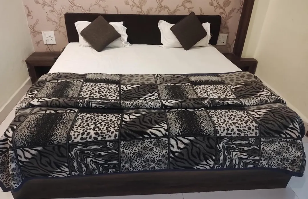 Hotel Yash Raj-1