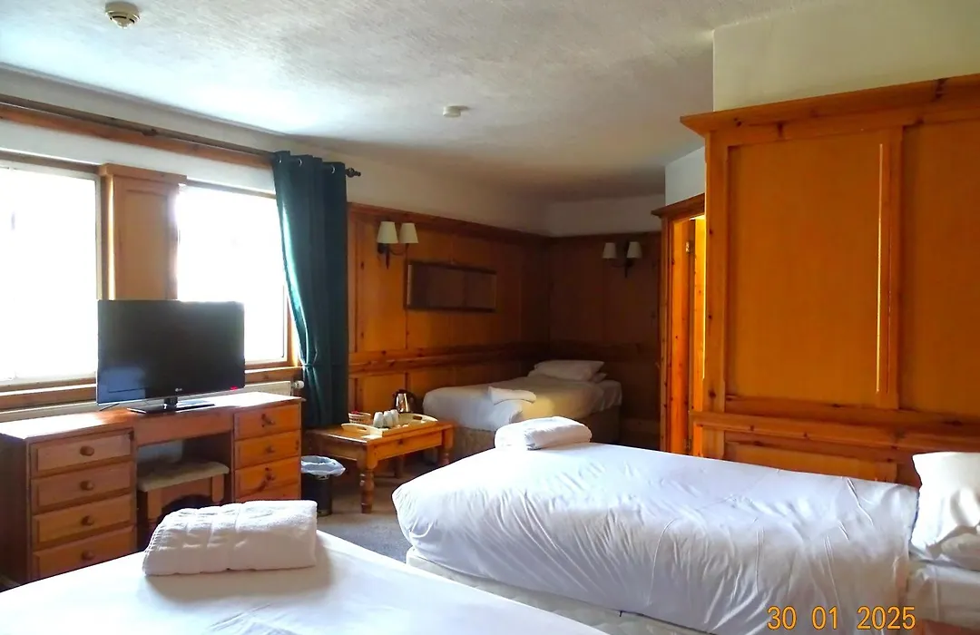 Donington Manor Hotel-1