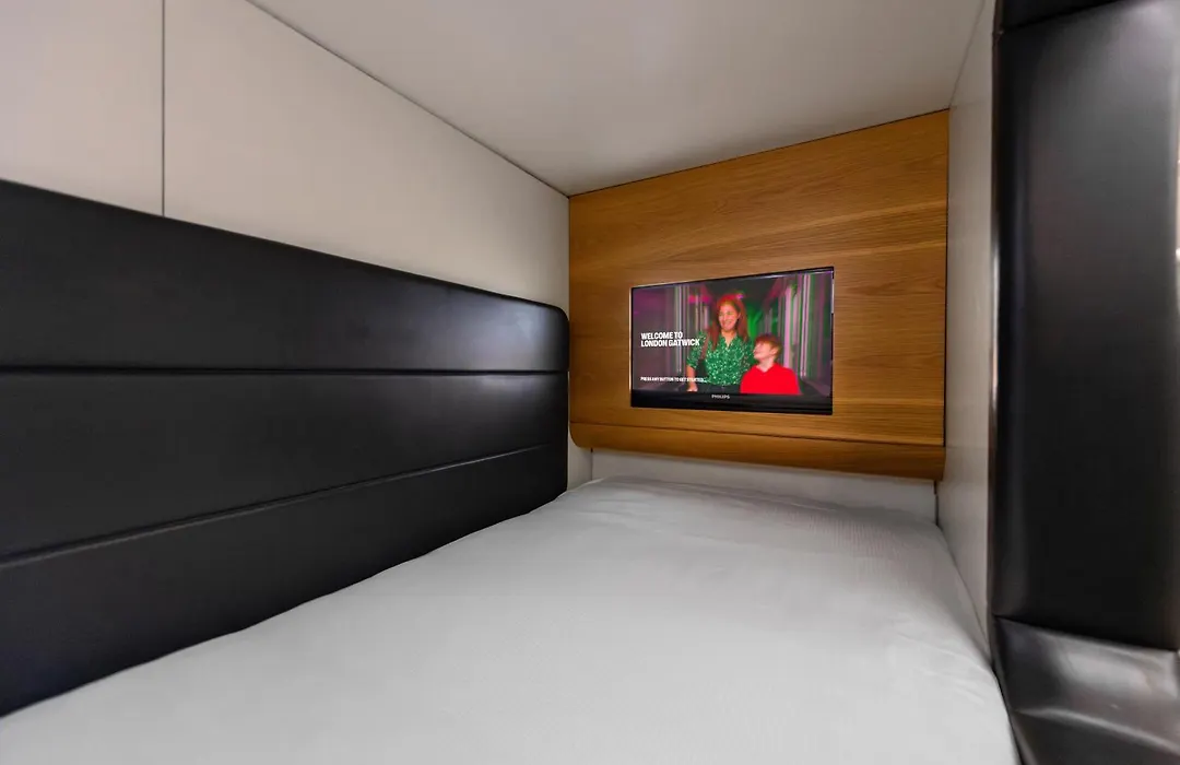 Yotelair London Gatwick Airport-1