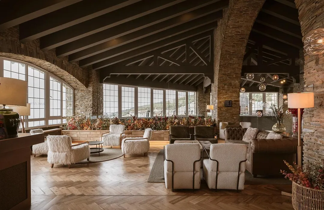 The Mountains Hotel-1
