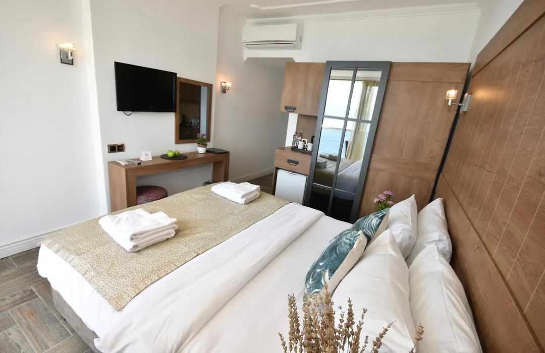 Aurasia Beach Hotel-1