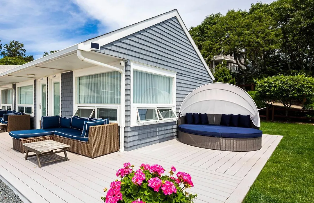Breakwater Hotel-1