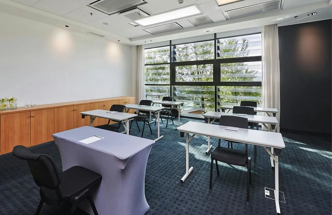 Courtyard By Marriott Gdynia Waterfront-1