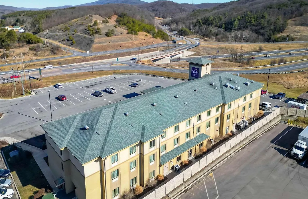 Sleep Inn & Suites Cumberland-1