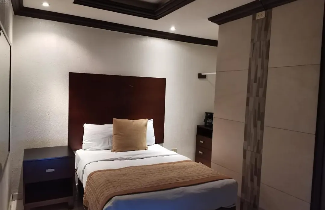 Hotel Don Quijote-1