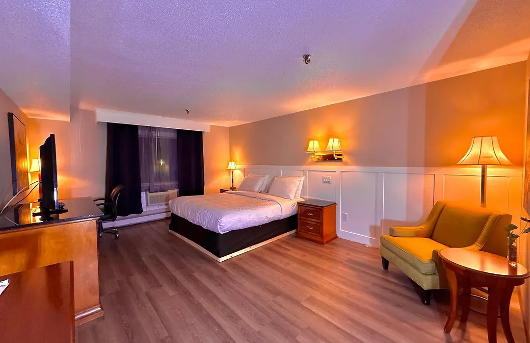 Presque Isle Hotel-1