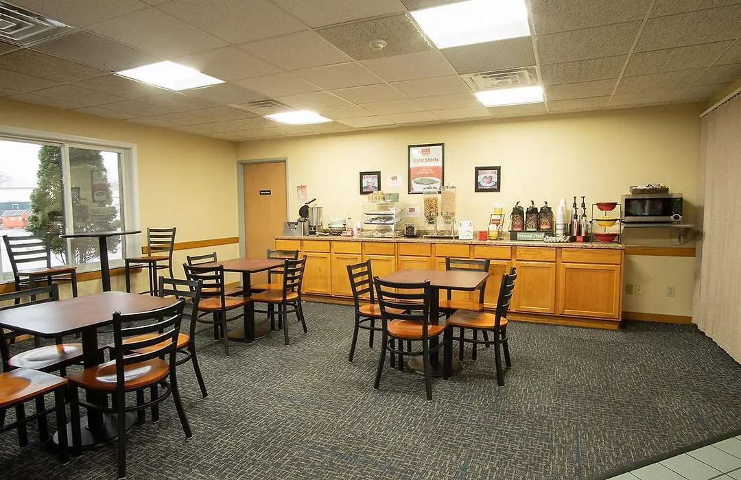 Coratel Inn And Suites By Jasper River Falls-1