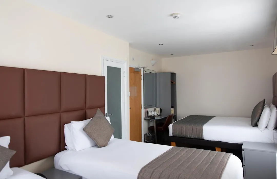 Duke Of Leinster Hotel-1